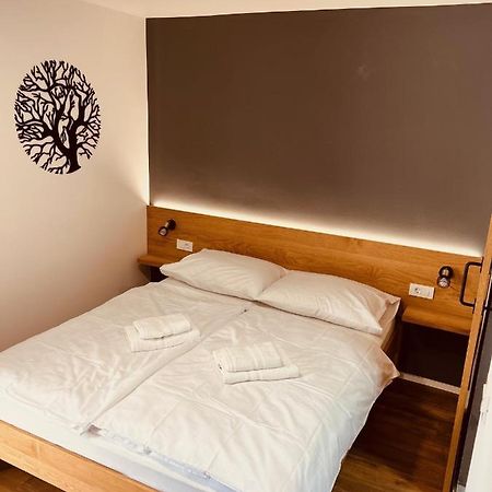 צרקליה נה גורניסקם Pjagodic Hotel Cerklje - 5Min To Airport מראה חיצוני תמונה
