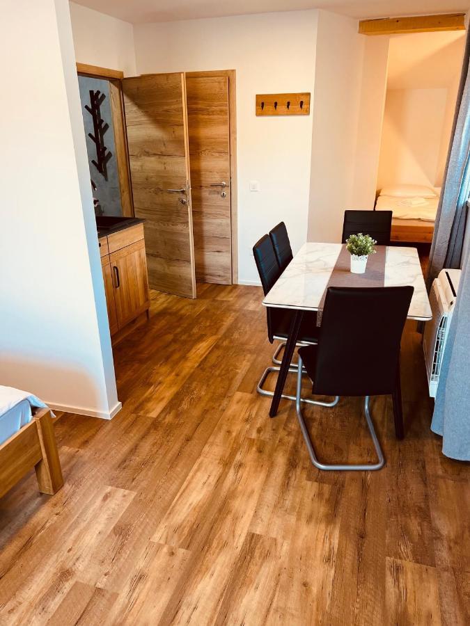 צרקליה נה גורניסקם Pjagodic Hotel Cerklje - 5Min To Airport מראה חיצוני תמונה