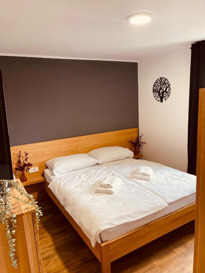 צרקליה נה גורניסקם Pjagodic Hotel Cerklje - 5Min To Airport מראה חיצוני תמונה