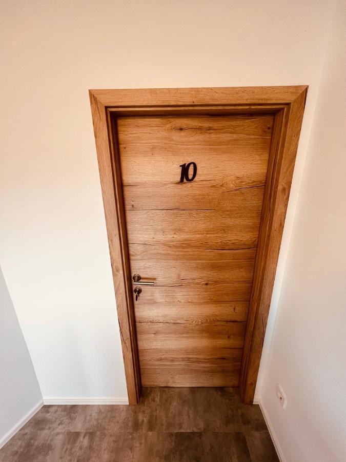צרקליה נה גורניסקם Pjagodic Hotel Cerklje - 5Min To Airport מראה חיצוני תמונה