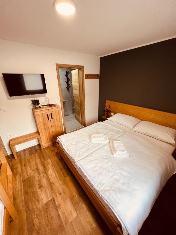 צרקליה נה גורניסקם Pjagodic Hotel Cerklje - 5Min To Airport מראה חיצוני תמונה