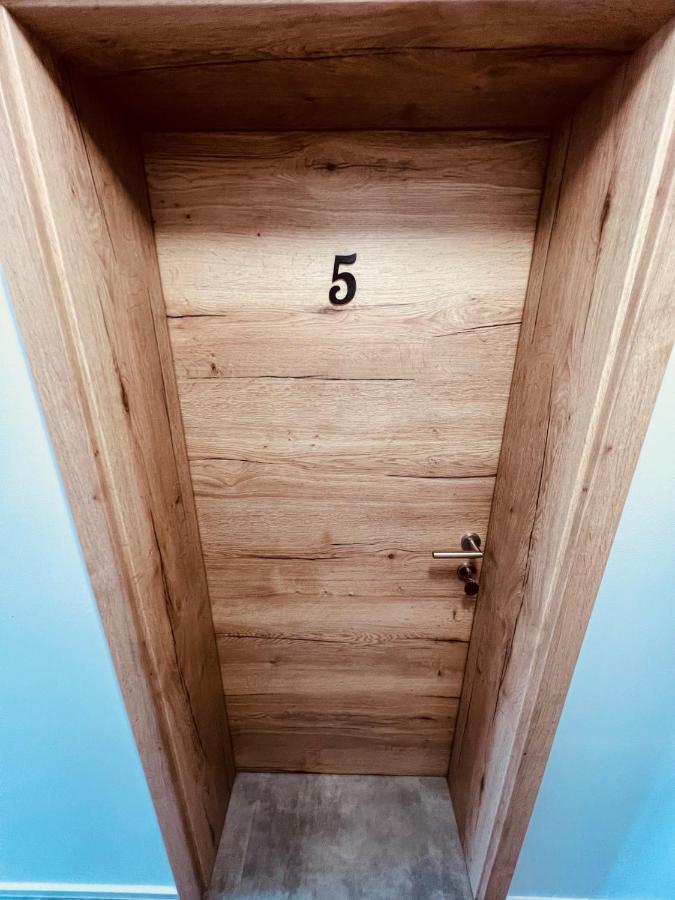 צרקליה נה גורניסקם Pjagodic Hotel Cerklje - 5Min To Airport מראה חיצוני תמונה