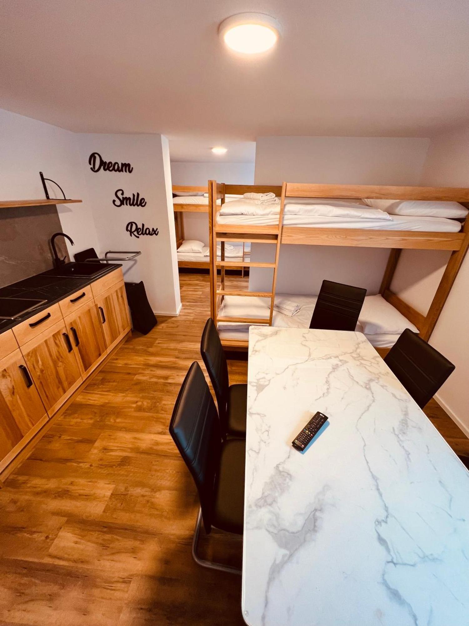 צרקליה נה גורניסקם Pjagodic Hotel Cerklje - 5Min To Airport מראה חיצוני תמונה